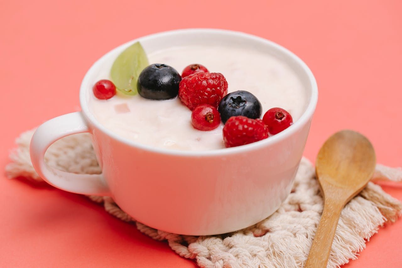 Skyr – codzienna dawka mocy. Dlaczego warto włączyć go do diety?