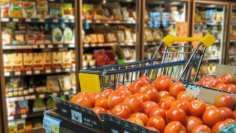 Supermarkety a zdrowa dieta: Jak czytać etykiety i unikać pułapek marketingowych?