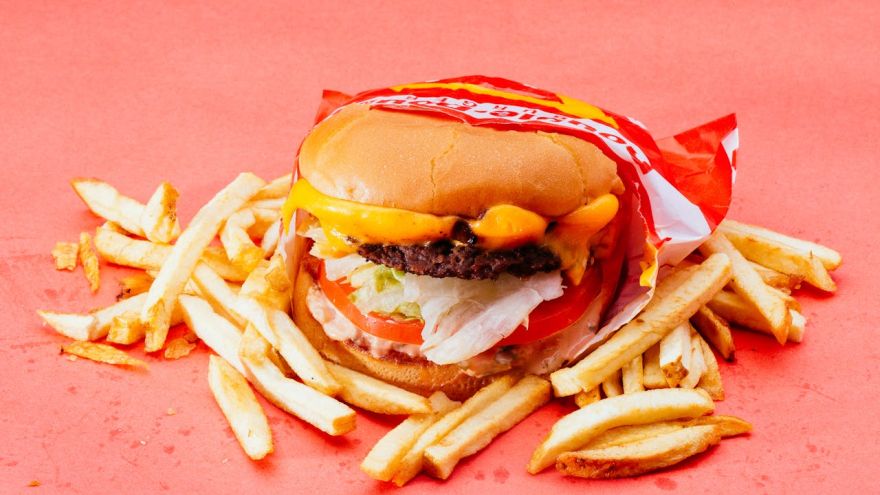 Aktualności Czy nadszedł czas na ograniczenie reklam fast-foodów skierowanych do polskich dzieci?