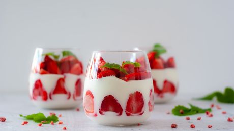 TOP 3 Fit desery z truskawkami – zdrowo, sezonowo i bez wyrzutów sumienia!
