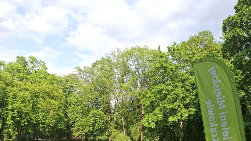 FitBiz My Fitness Place zaprasza na darmowe treningi w krakowskich parkach – ruszyła letnia edycja plenerowych zajęć!