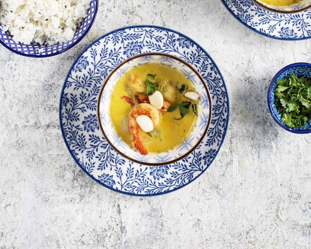 Curry z czosnkiem w oleju z ziołami