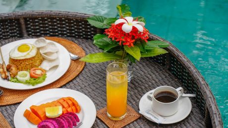 Wakacyjna dieta bez wyrzeczeń – jak cieszyć się latem i zachować formę