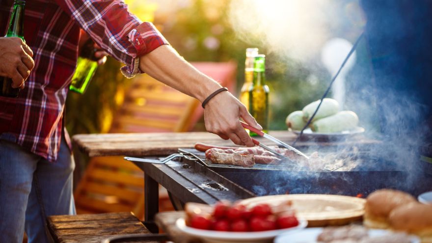 Dieta Zdrowe grillowanie: marynaty i dodatki z sezonowych ziół i warzyw