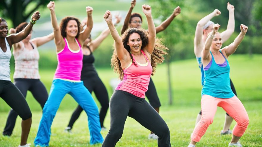 Aktualności Fitness na tarasie lub w ogrodzie – jak stworzyć własny kącik do ćwiczeń