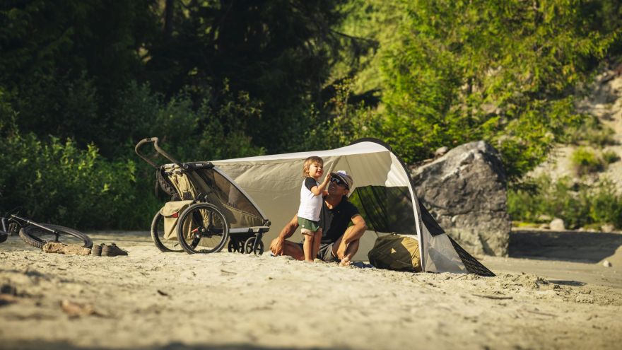 Fit light Thule Sun & Wind Tarp – wszechstronna ochrona dla aktywnych rodzin