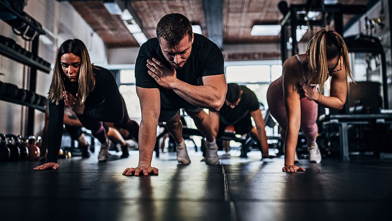 Micro workouts – 5 minut ruchu zamiast jednej długiej sesji. Czy działa?