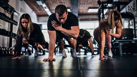 Micro workouts – 5 minut ruchu zamiast jednej długiej sesji. Czy działa?