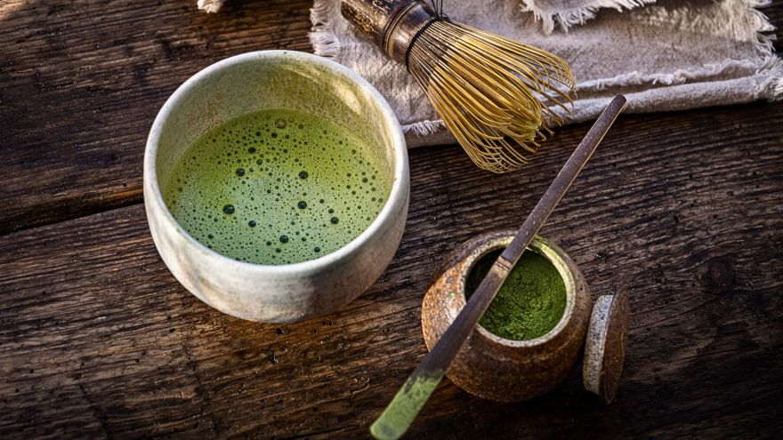 Zdrowie Czy matcha naprawdę daje lepszego „kopa” niż kawa?