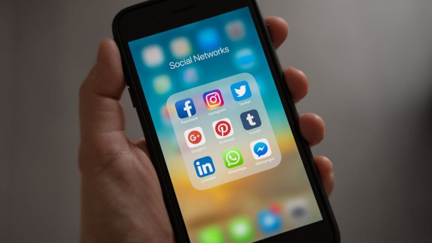 Wellness DIGITAL DETOX staje się koniecznością – 5 godzin dziennie na TikToku niszczy zdrowie psychiczne nastolatków