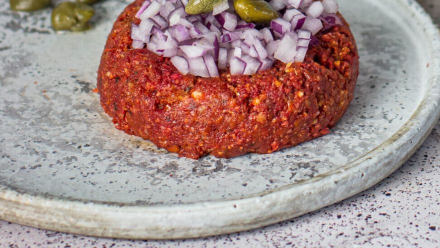 Zdrowe przepisy Vege tatar z suszonymi pomidorami OLE! – zdrowa alternatywa dla klasyki
