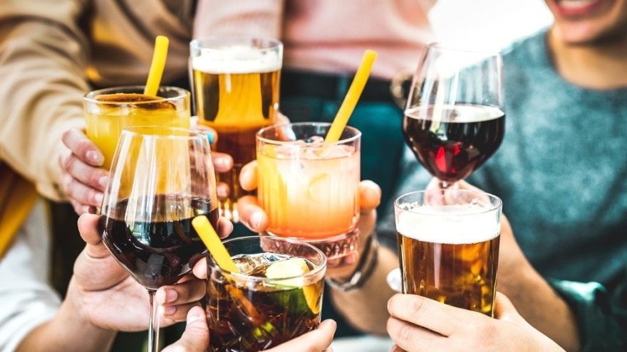 Zdrowie Co warto wiedzieć o alkoholu? Sprawdź fakty!