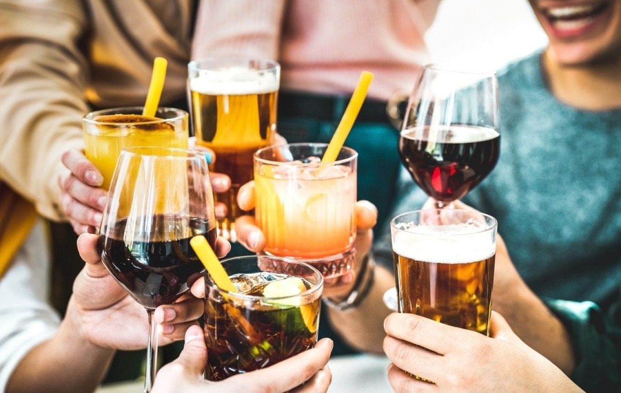 Co warto wiedzieć o alkoholu? Sprawdź fakty!