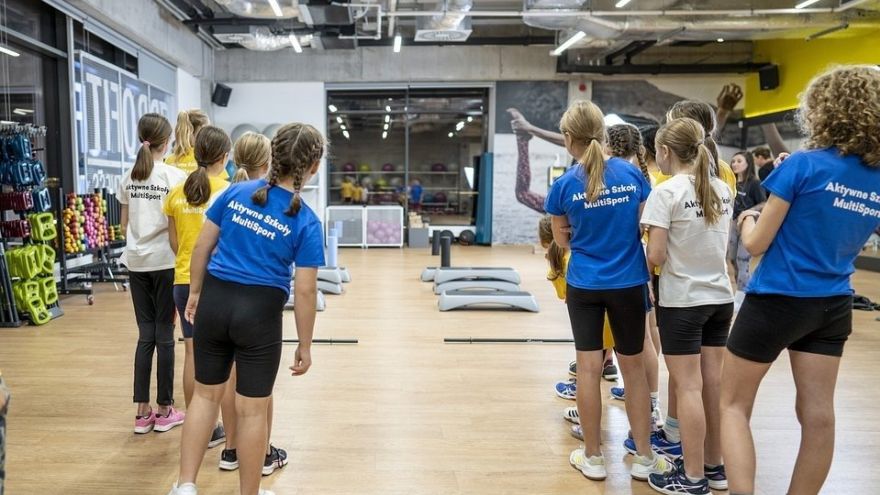 Fit light Nowa podstawa programowa WF 2025 - jak różnorodność zajęć wpływa na aktywność dzieci