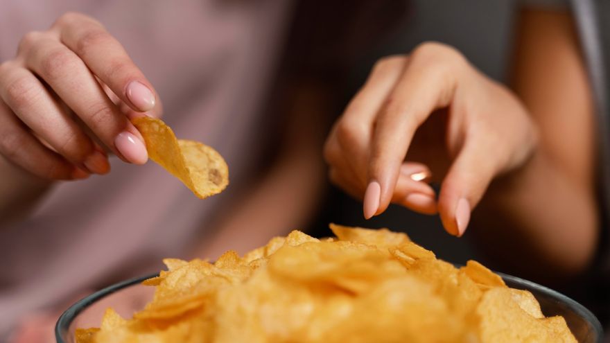 Dieta Kto kupuje chipsy w Polsce 2025? Zaskakujący profil konsumenta