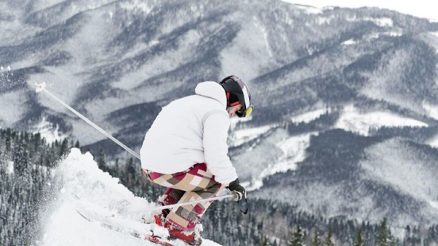 Ćwiczenia Narciarstwo jako trening całego ciała – dlaczego warto zacząć?