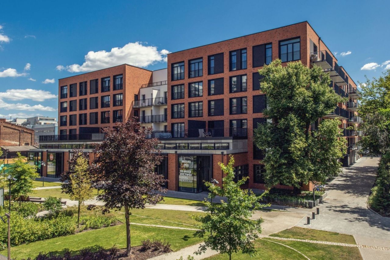 Butikowe centrum treningowe w SOHO by Yareal