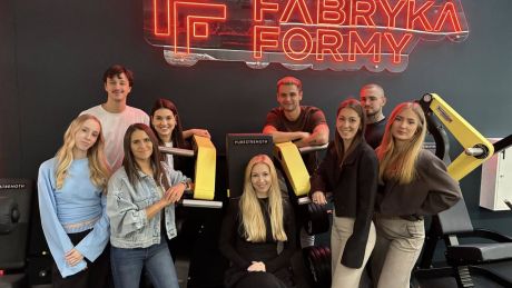 Fabryka Formy rozwija sieć w Bielsku-Białej. Nowy klub w CH Sarni Stok – przestrzeń, gdzie ruch staje się stylem życia