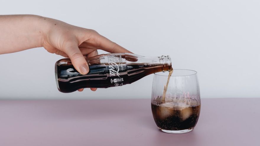 Dieta Popularny składnik słodzonych napojów szkodzi nerkom. Nowe badania pokazują, jak szybko działa