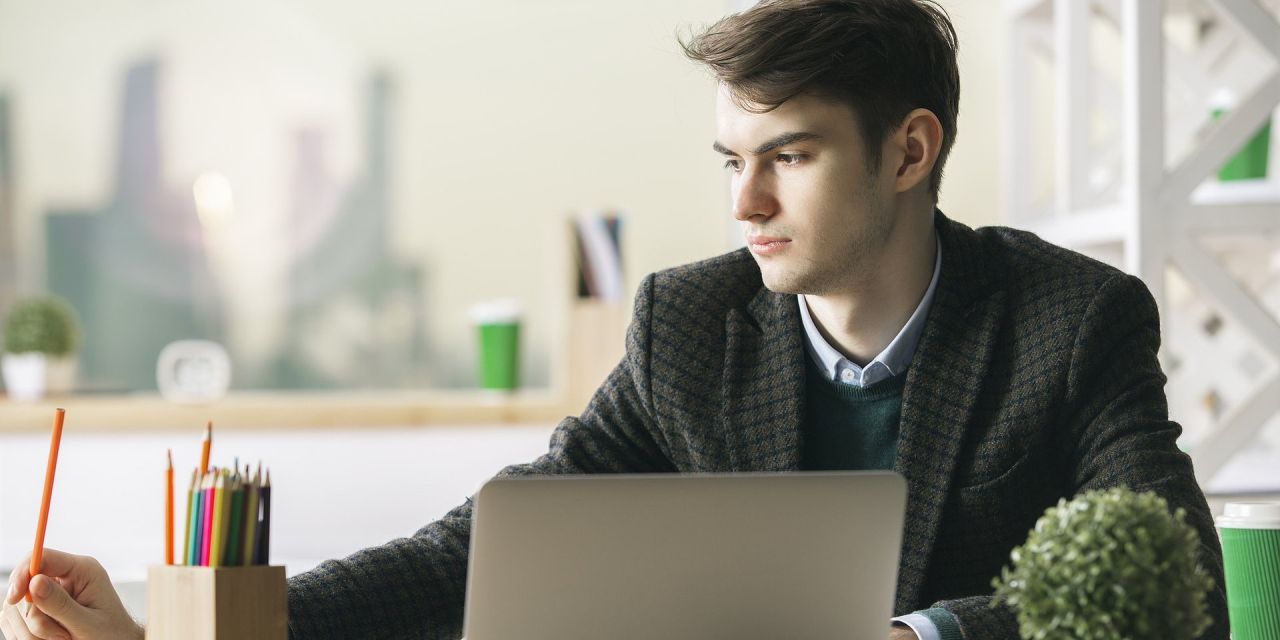 Aplikacje, czaty i e-wizyty: Pracujące Zetki leczą się online