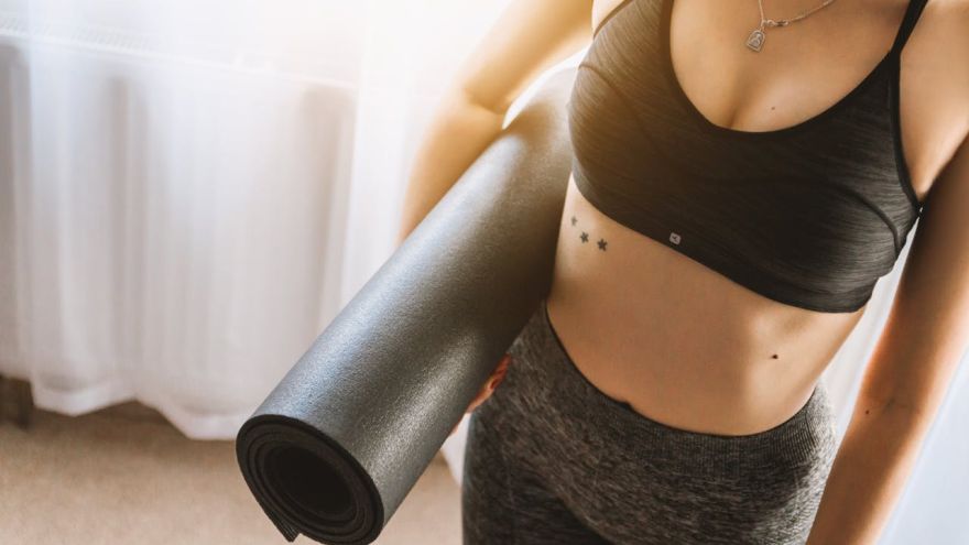 Fit biz Slow fitness – dlaczego coraz więcej osób wybiera spokojniejszy trening