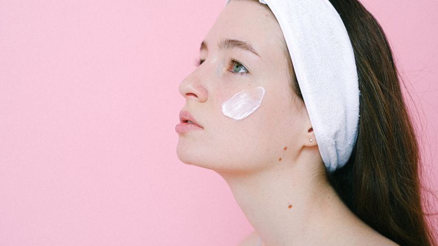 Aktualności HELLO JELLO SKIN! Poznaj viralowy beauty trend, który redefiniuje piękno
