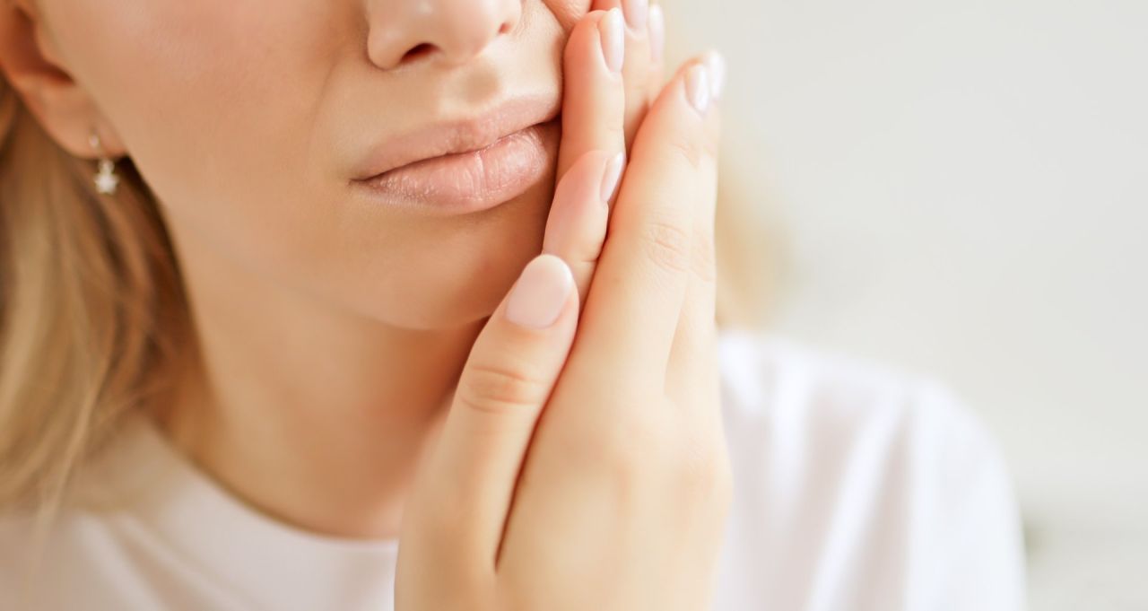 Afty, które wracają. Kiedy nadżerki w jamie ustnej są sygnałem ostrzegawczym?