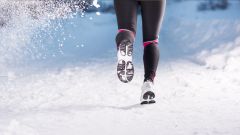 Aktualności Jak prawidłowo biegać w niskich temperaturach – poradnik dla zimowych biegaczy