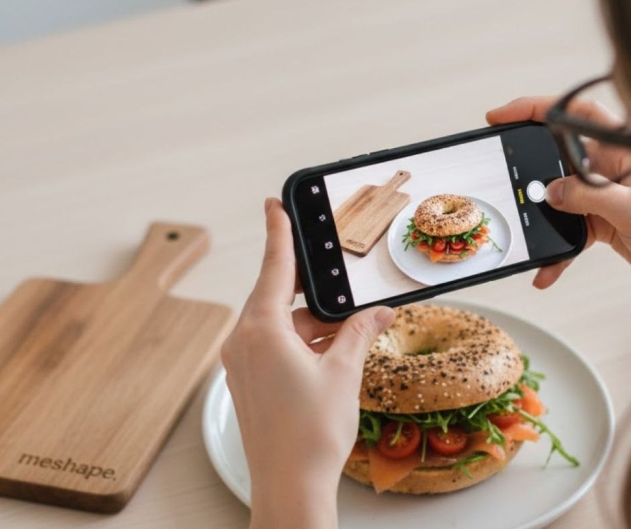 Śledzenia makroskładników diety przy użyciu AI? Oto MeShape!
