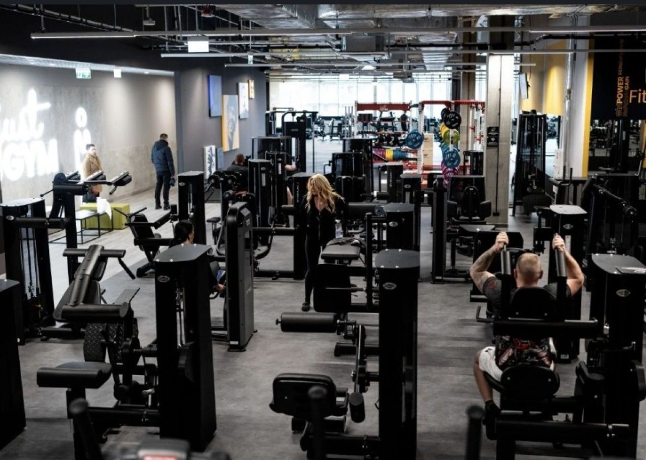 Just Gym otwiera nowy klub w Dąbrowie Górniczej. Blisko 2 000 m² nowoczesnej przestrzeni treningowej