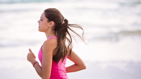 Trening na świeżym powietrzu – 5 prostych ćwiczeń, które obudzą ciało po zimie