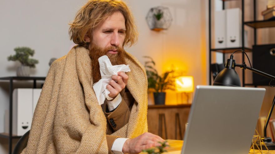 Zdrowie Jak przetrwać dzień z objawami przeziębienia?