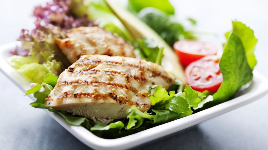 Dieta Jak komponować posiłki wysokobiałkowe w diecie redukcyjnej?