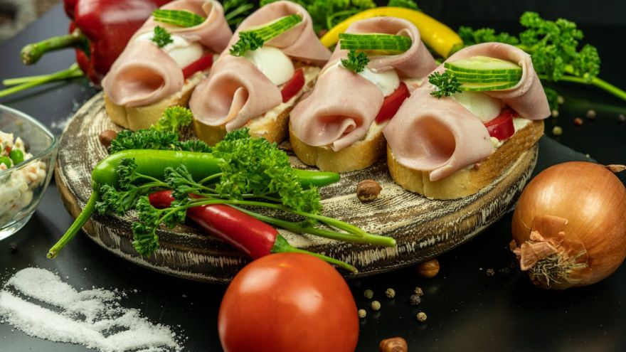 Dieta Kolacje, które wspierają sen i regenerację – co jeść wieczorem, żeby szybciej zasypiać i lepiej się wysypiać?