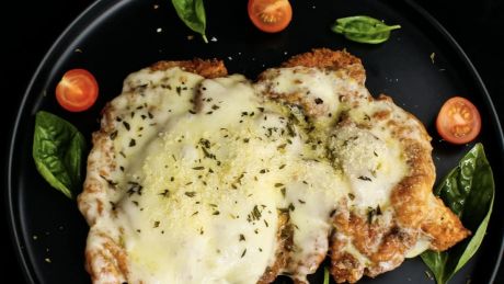 Grillowane roladki z kurczaka z serem Gouda – lekki przepis idealny na fit obiad