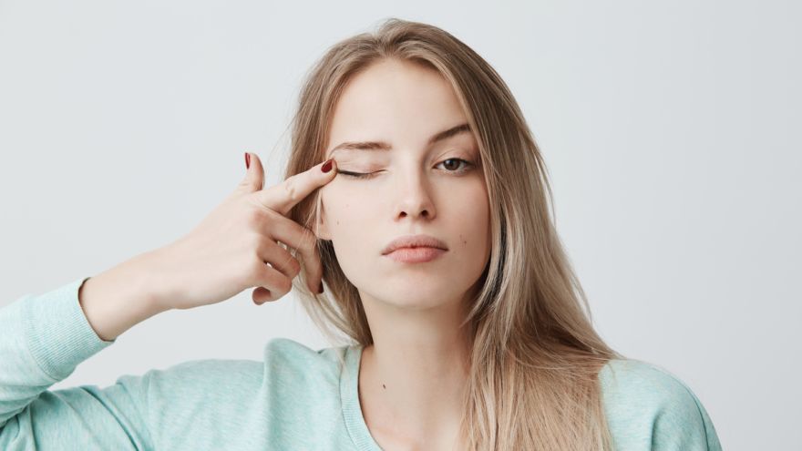 Aktualności Plastyka powiek – czy zabieg zmienia mimikę twarzy i wyraz oczu?