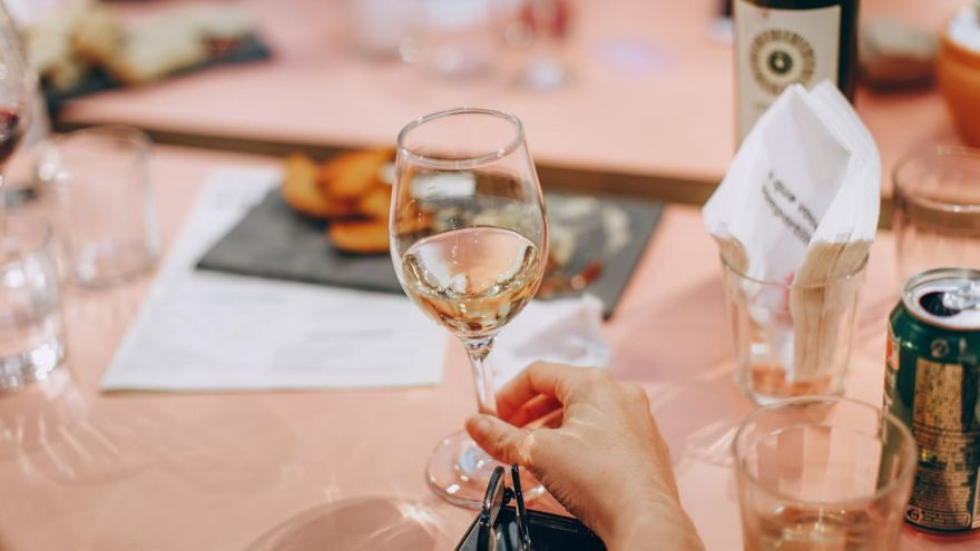 Zdrowie Ile naprawdę trwa trzeźwienie? Sprawdź, co dzieje się w organizmie po alkoholu