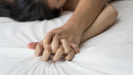 Seksualność to nie tylko seks. Jak wpływa na zdrowie psychiczne, relacje i poczucie własnych granic?
