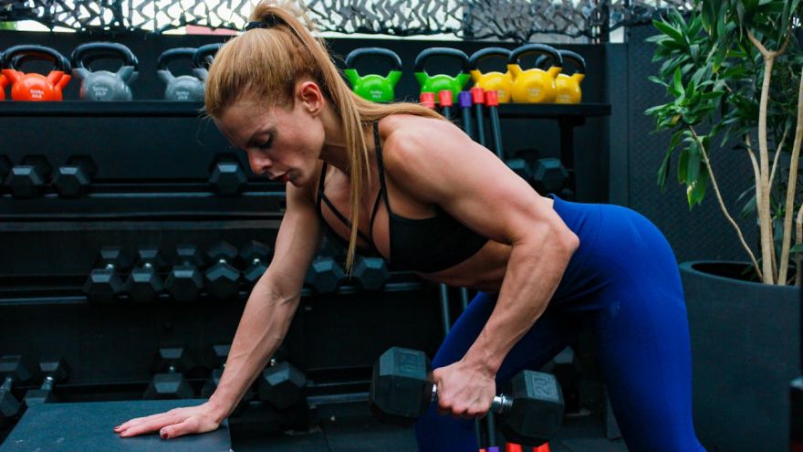 Trening Dlaczego trening siłowy jest dziś ważniejszy niż cardio? Eksperci zmieniają podejście do fitnessu