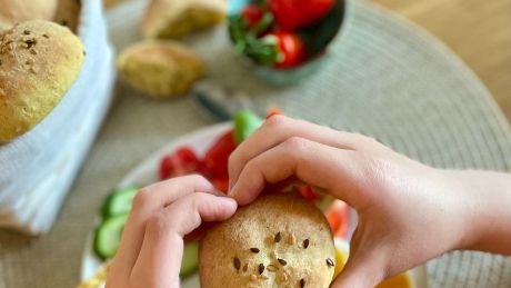 Jak właściwie bilansować posiłki dziecka? Z czym łączyć produkty zbożowe?
