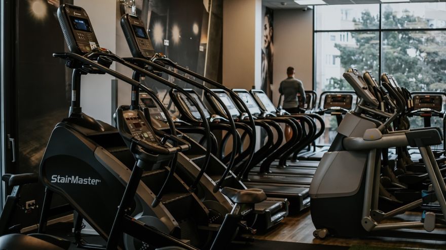 Fit biz Najlepsza siłownia we Wrocławiu – jak wybrać miejsce do treningu i osiągnąć swoje cele?