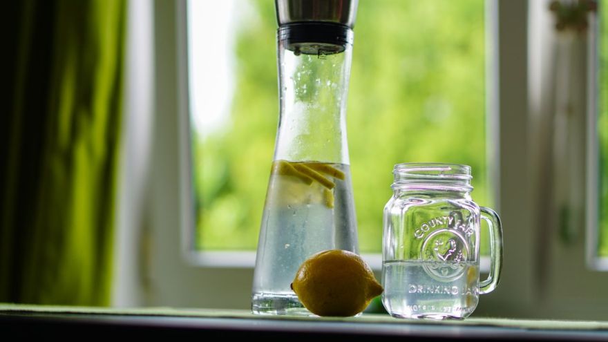 Dieta Co pić podczas wysiłku? Woda, izotonik, a może coś innego?