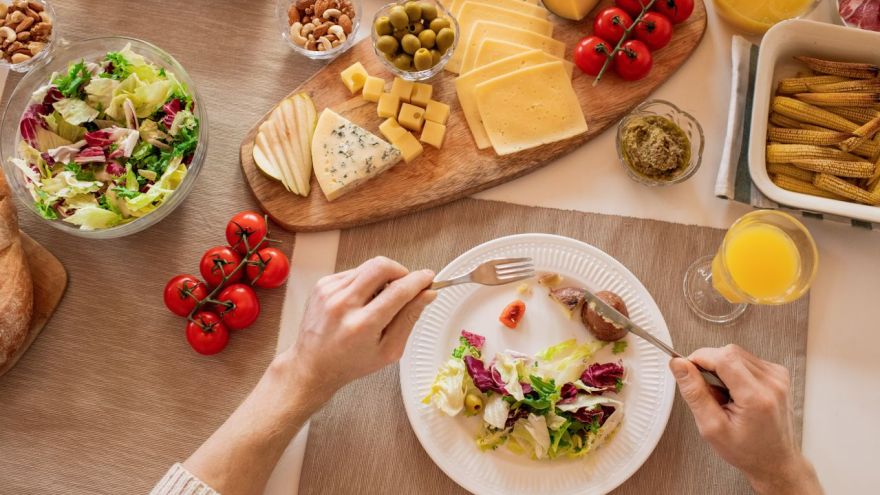 Dieta Największe pułapki wakacyjnego all inclusive. Jak jeść zdrowo bez liczenia kalorii?