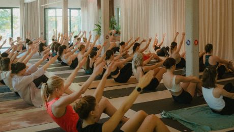 Joga, pilates i stretching w Dzielnicy Wisła