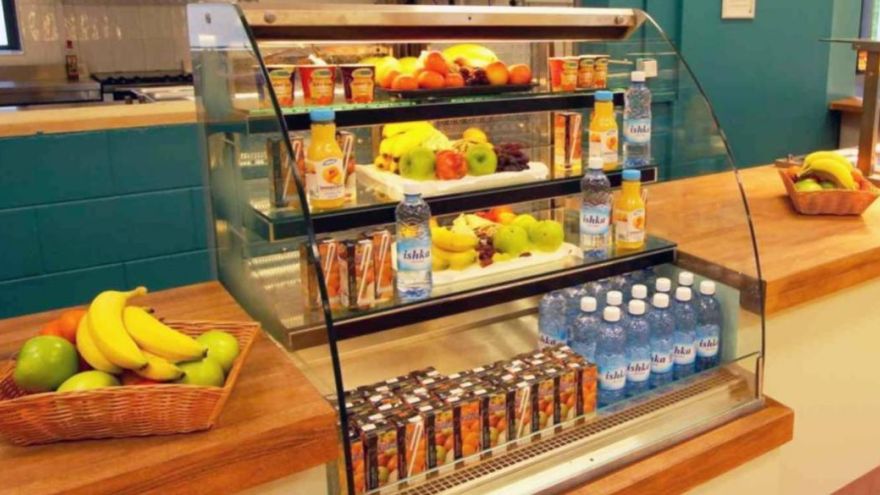 Dieta Napoje zero cukru w szkołach. Nowe przepisy już obowiązują – co mogą kupić uczniowie?