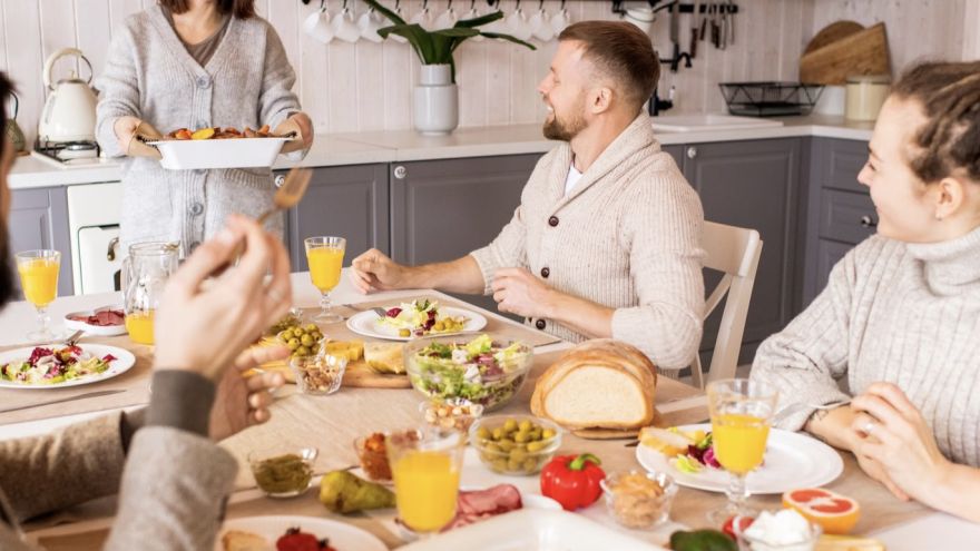 Dieta Żelazo na talerzu: fasola, warzywa i sery w pożywnym sezonowym menu