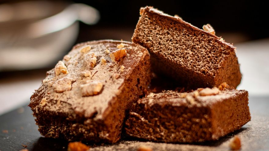 Dieta Czekolada, owoce i chrupiące dodatki. Cztery desery na jesienne popołudnie