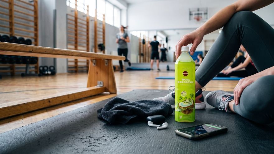 Dieta Woda kokosowa: czym jest, jak smakuje i jak ją wybrać