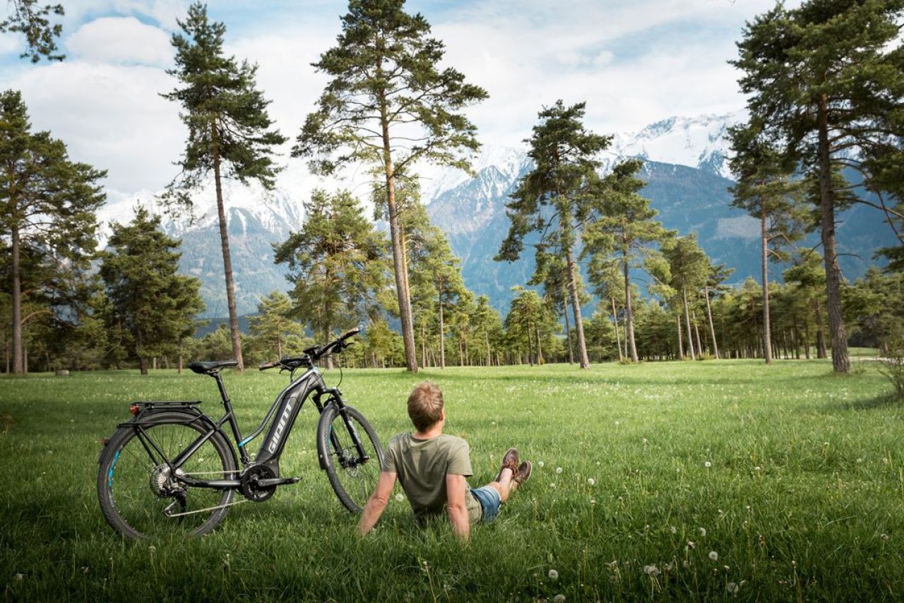 Trekkingowy e-bike – górskie wyprawy ze wspomaganiem