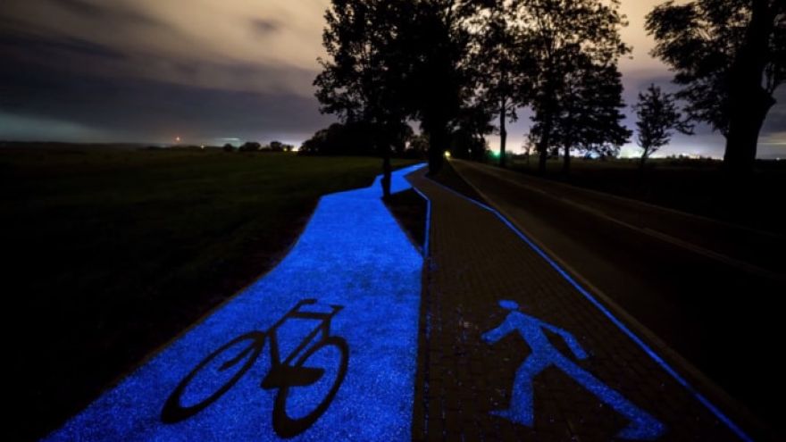 Ciekawostki Pierwsza w Polsce ścieżka rowerowa, która świeci po zmroku